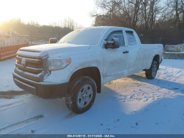 5TFCY5F15EX017121 Toyota Tundra Sr 5.7l V8