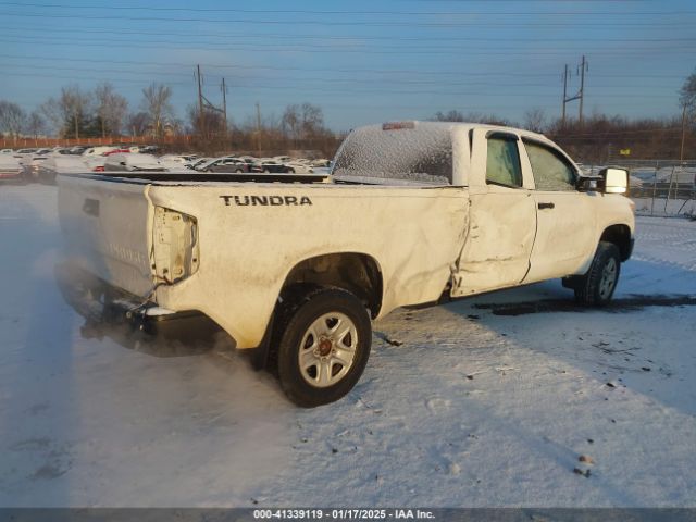 5TFCY5F15EX017121 Toyota Tundra Sr 5.7l V8