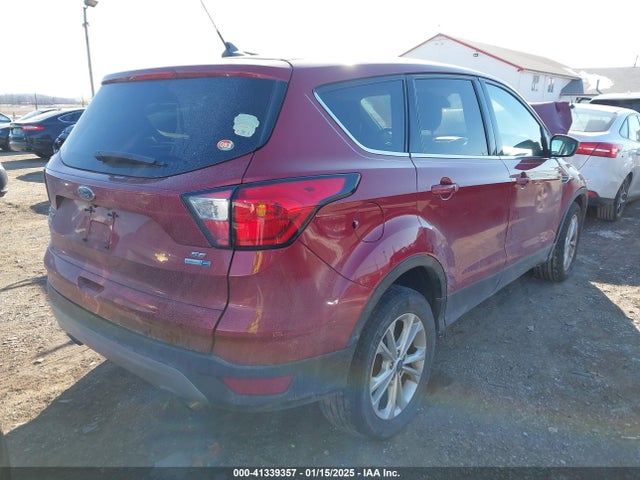 1FMCU9GD6KUA58166 Ford ESCAPE SE