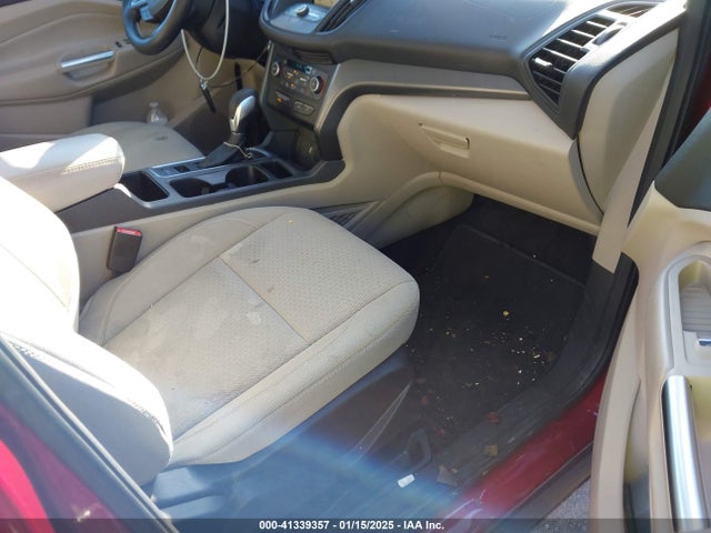 1FMCU9GD6KUA58166 Ford ESCAPE SE