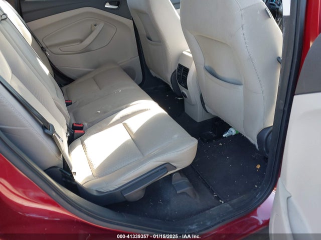 1FMCU9GD6KUA58166 Ford ESCAPE SE
