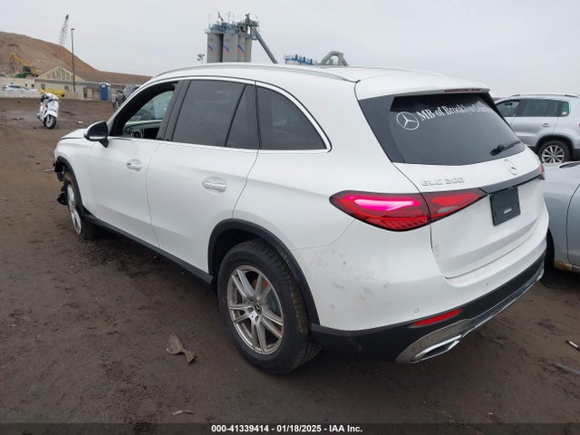 W1NKM4HB5SF271882 Mercedes-Benz m254