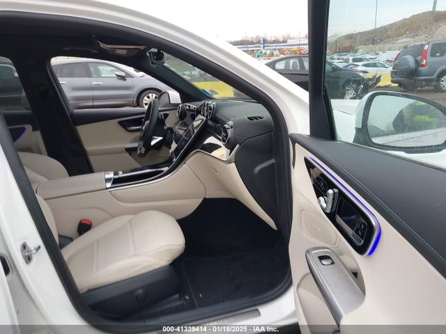 W1NKM4HB5SF271882 Mercedes-Benz m254
