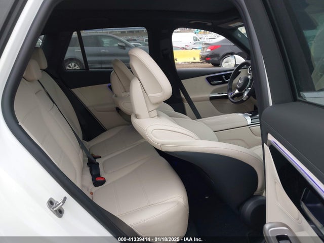 W1NKM4HB5SF271882 Mercedes-Benz m254