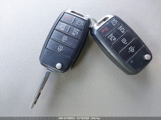 KNDMB5C1XG6203563 KIA SEDONA LX