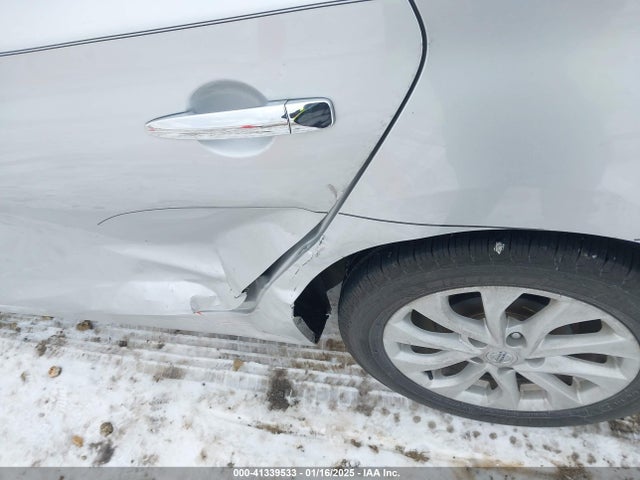 3N1AB7APXJY281947 Nissan SENTRA SV