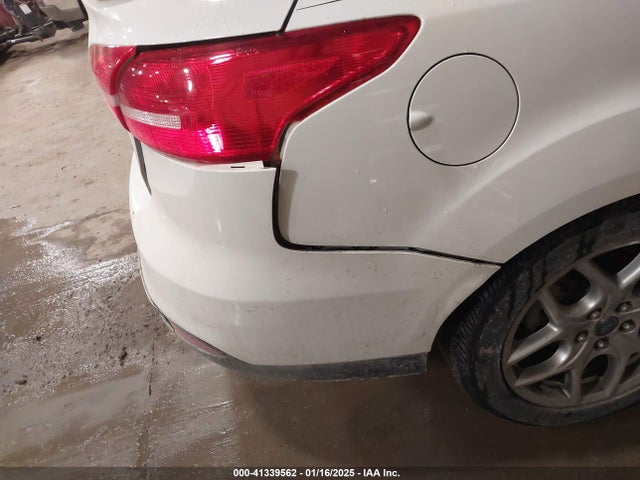 Ford FOCUS SE 2015 1FADP3F20FL321346 Image 6