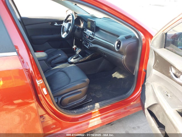 3KPF54ADXKE069258 KIA FORTE EX
