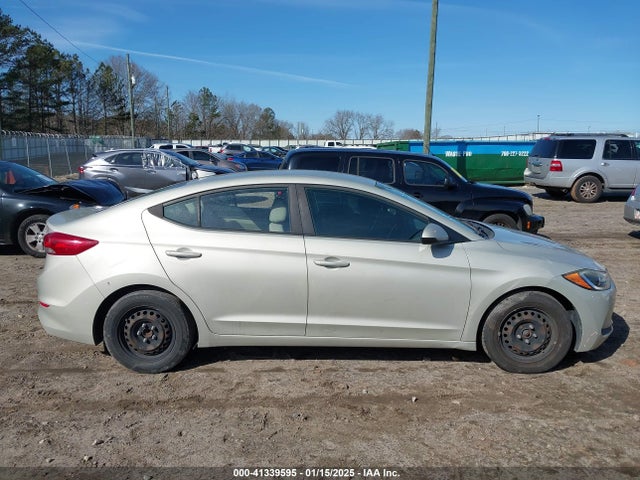 Hyundai ELANTRA SE 2017 5NPD74LF8HH141272 Image 13
