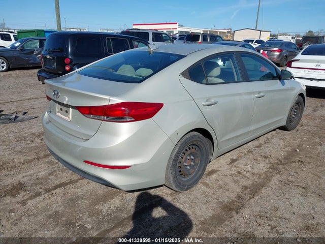 Hyundai ELANTRA SE 2017 5NPD74LF8HH141272 Image 4