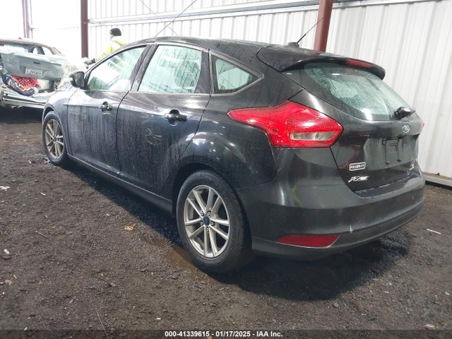 Ford FOCUS SE 2015 1FADP3K27FL204093 Image 3