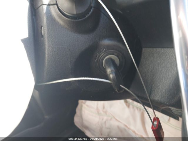 4T1BF1FK2HU647442 Toyota CAMRY SE