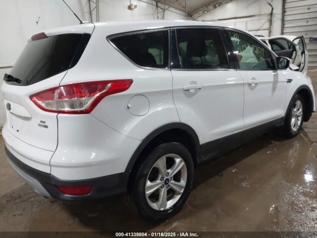 1FMCU9GXXEUD56833 Ford ESCAPE SE