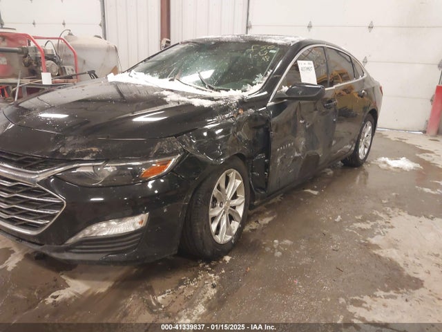 1G1ZD5STXLF043268 Chevrolet Malibu Fwd Lt