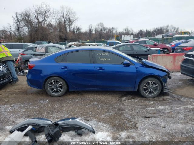 3KPF24AD6NE428098 KIA Forte Lxs