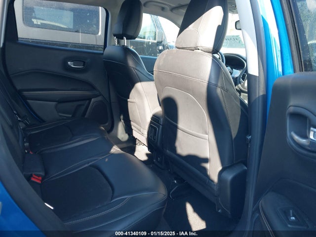 Jeep Compass Latitude 4x4 2018 3C4NJDBB1JT152897 Image 8