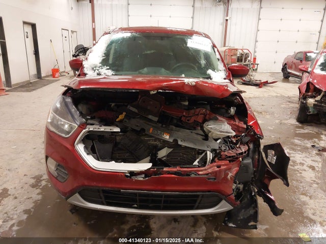 1FMCU9GD1KUA17041 Ford ESCAPE SE