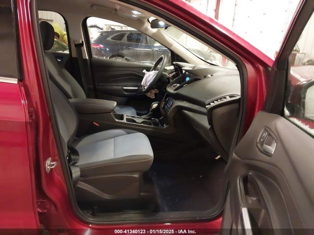 1FMCU9GD1KUA17041 Ford ESCAPE SE