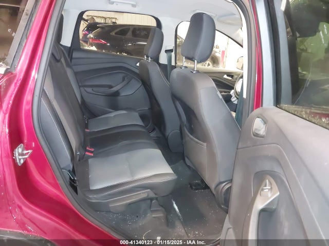 1FMCU9GD1KUA17041 Ford ESCAPE SE