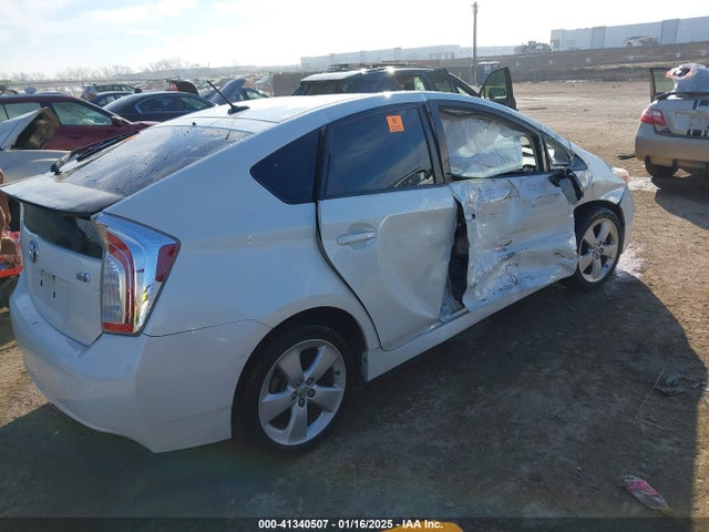 Toyota Prius Five 2015 JTDKN3DU8F0465885 Image 4