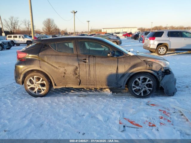 JTNKHMBX6K1027943 Toyota C-HR XLE