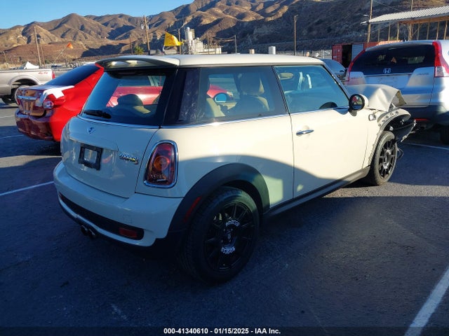 2007 MINI COOPER S WMWMF73597TT82731 Photo 3