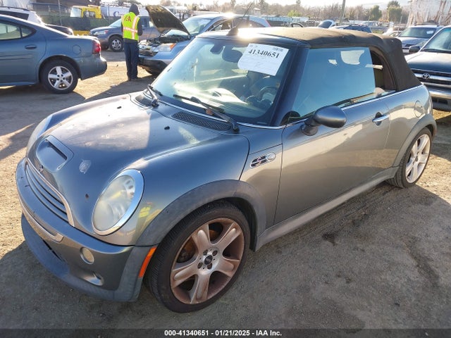 2005 MINI COOPER S WMWRH33405TF80405 Photo 1