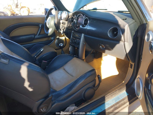 2005 MINI COOPER S WMWRH33405TF80405 Photo 4