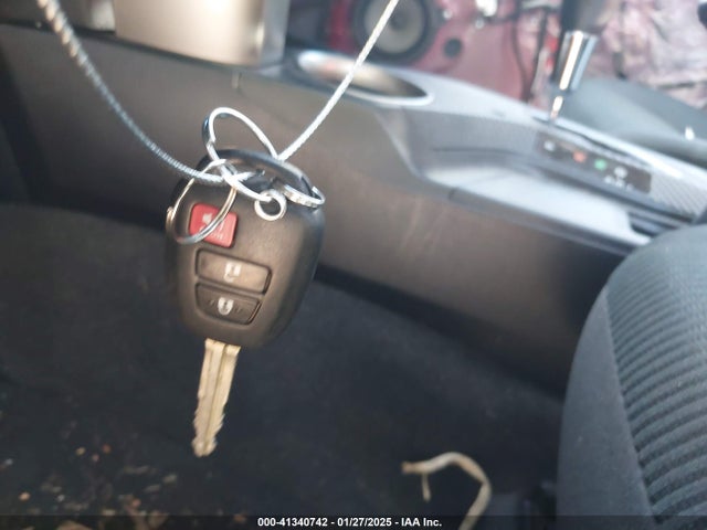 Toyota RAV4 LE 2015 JTMBFREV0FJ027041 Image 11
