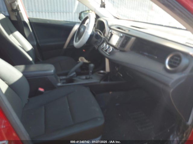 Toyota RAV4 LE 2015 JTMBFREV0FJ027041 Image 5