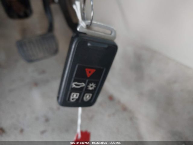 2015 VOLVO XC60 YV4612RKXF2757103 Photo 10