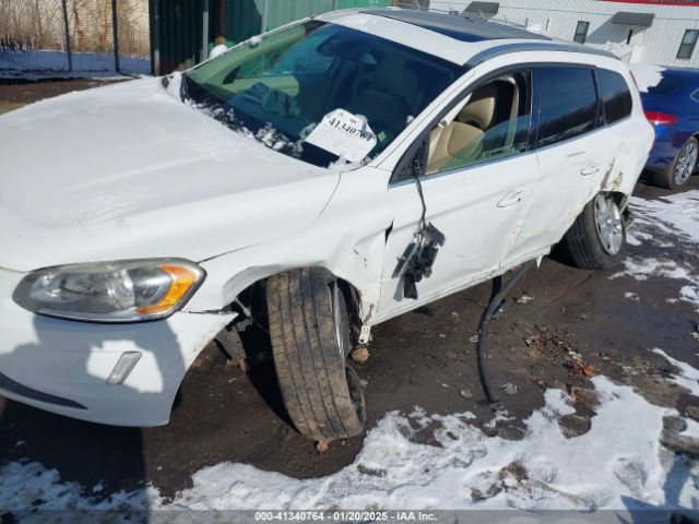 2015 VOLVO XC60 YV4612RKXF2757103 Photo 5
