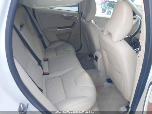 2015 VOLVO XC60 YV4612RKXF2757103 Photo 7