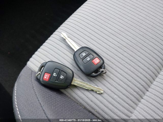 JTMWFREV6FD079094 Toyota Rav4 Xle