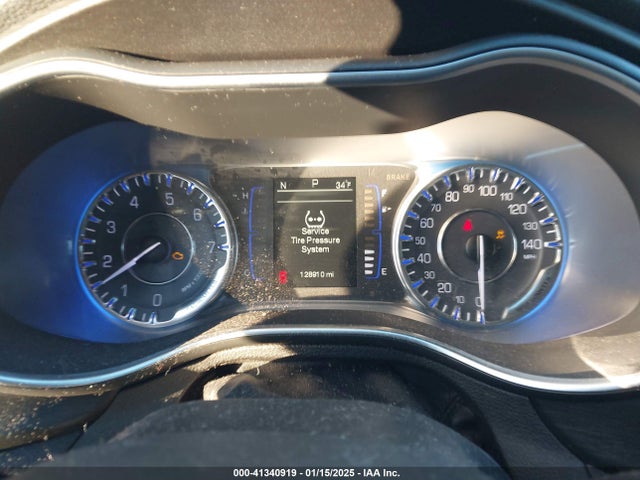 Chrysler 200 Limited 2015 1C3CCCAB2FN616787 Image 7