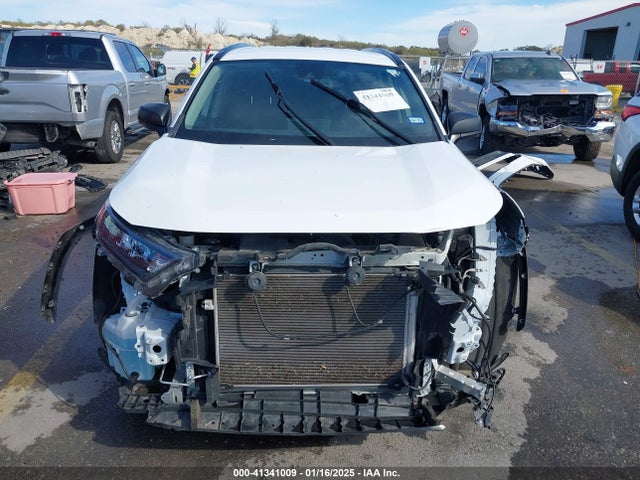 Toyota RAV4 LE 2020 2T3H1RFV0LW087521 Image 13