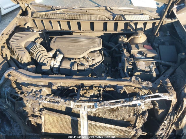 2018 CADILLAC XT5 1GYKNERS6JZ208094 Photo 9
