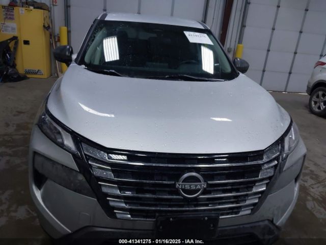 5N1BT3AB1RC759930 Nissan Rogue S Intelligent Awd