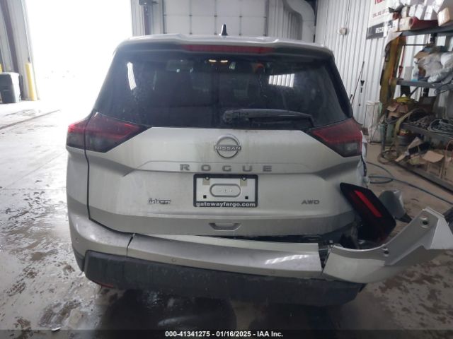 5N1BT3AB1RC759930 Nissan Rogue S Intelligent Awd