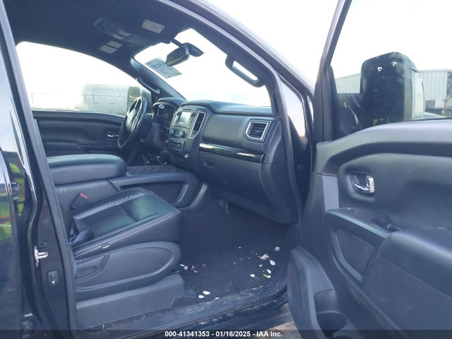 2019 NISSAN TITAN XD 1N6BA1F48KN512968 Photo 4