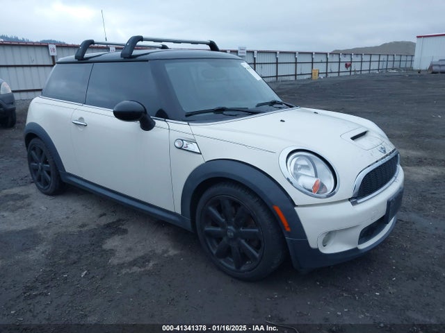2010 MINI COOPER S WMWMF7C54ATX42401 Photo 0