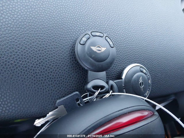 2010 MINI COOPER S WMWMF7C54ATX42401 Photo 10