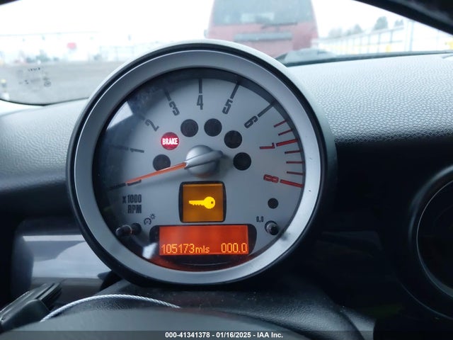 2010 MINI COOPER S WMWMF7C54ATX42401 Photo 6