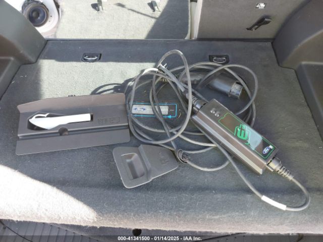 1FADP5CU5FL103193 Ford C-max Energi Sel