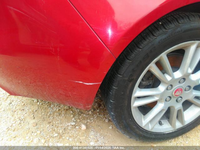 SAJAD4FN3JCP24916 Jaguar XE