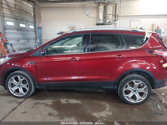 1FMCU9J93JUB69051 Ford Escape Titanium