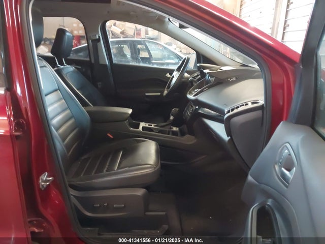 1FMCU9J93JUB69051 Ford Escape Titanium