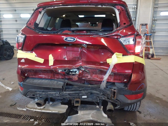 1FMCU9J93JUB69051 Ford Escape Titanium