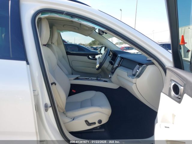YV4L12DW1P1335807 Volvo Xc60 B5 Plus Dark Theme