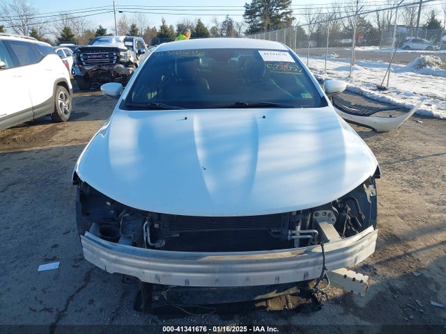 Chrysler 200 S 2015 1C3CCCDG2FN522853 Image 13